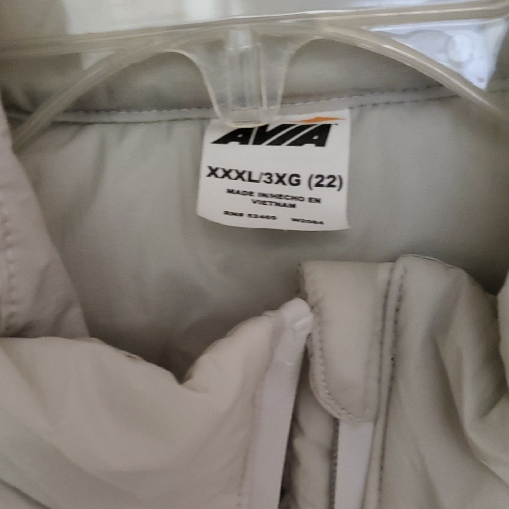 Avia Light Gray Quilted Vest - Picture 2 of 4